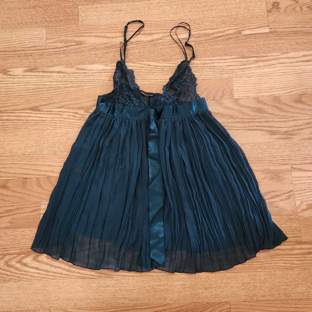 EUC 00s Victoria's Secret Dark Green Lace Babydoll Nightgown, Size S
